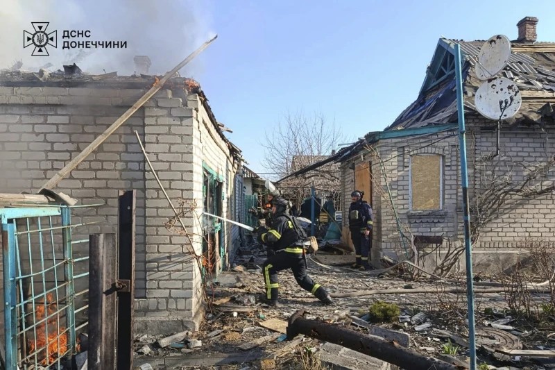 EEUU y Rusia negocian alto el fuego en Ucrania bajo tensión