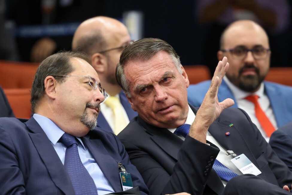 Juicio contra Bolsonaro debilita ultraderecha y a militares en Brasil