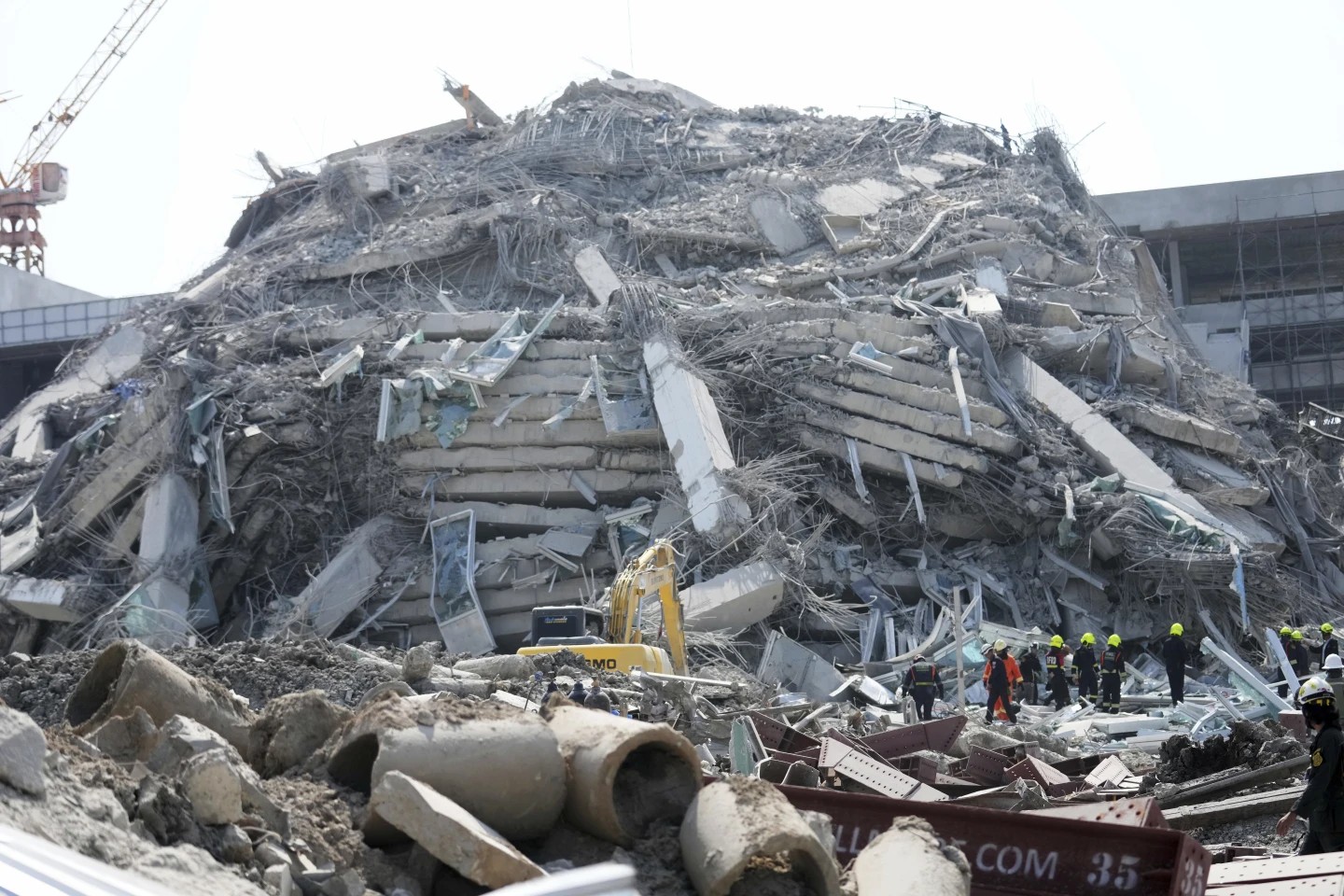 Terremoto sacude Myanmar y Tailandia y mata a más de 150 personas