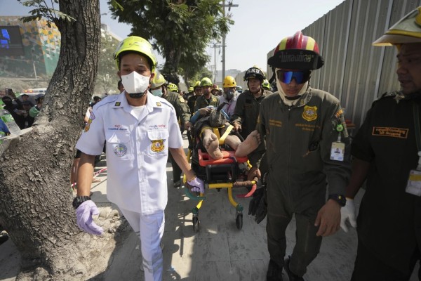 Terremoto sacude Myanmar y Tailandia y mata a más de 150 personas