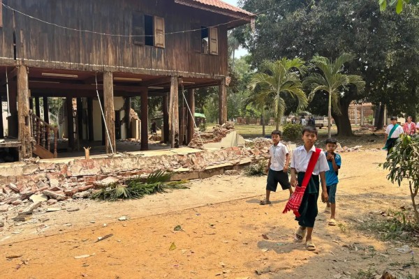 Terremoto sacude Myanmar y Tailandia y mata a más de 150 personas