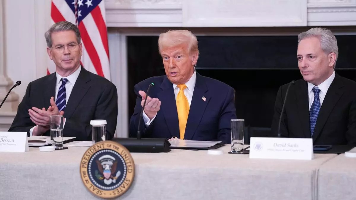 Pausa arancelaria expone lucha de poder en el equipo de Trump