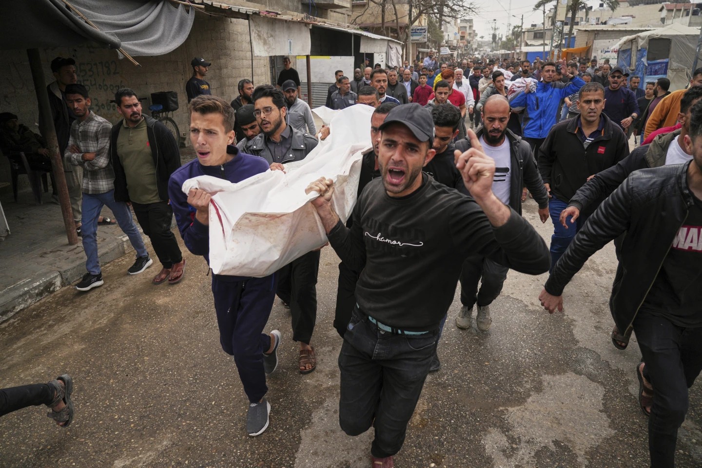 Israel intensifica ofensiva en Hospital de Gaza: mueren 21 personas