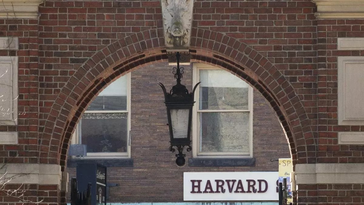 Harvard demanda al Gobierno de Trump por sus coacciones económicas
