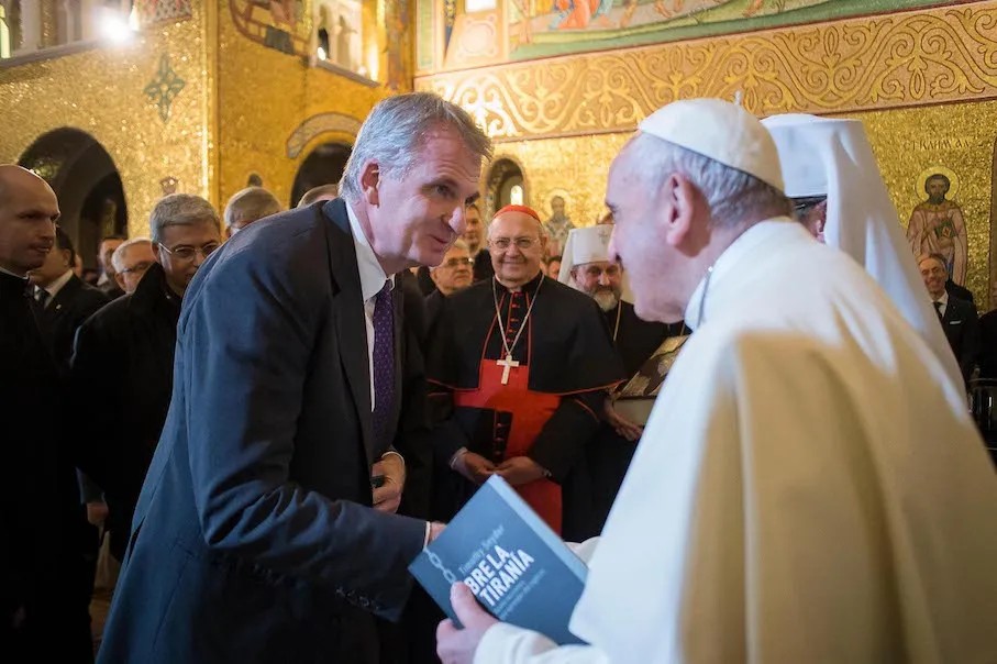 Francisco humilde: un recuerdo de humanidad trascendente en Roma