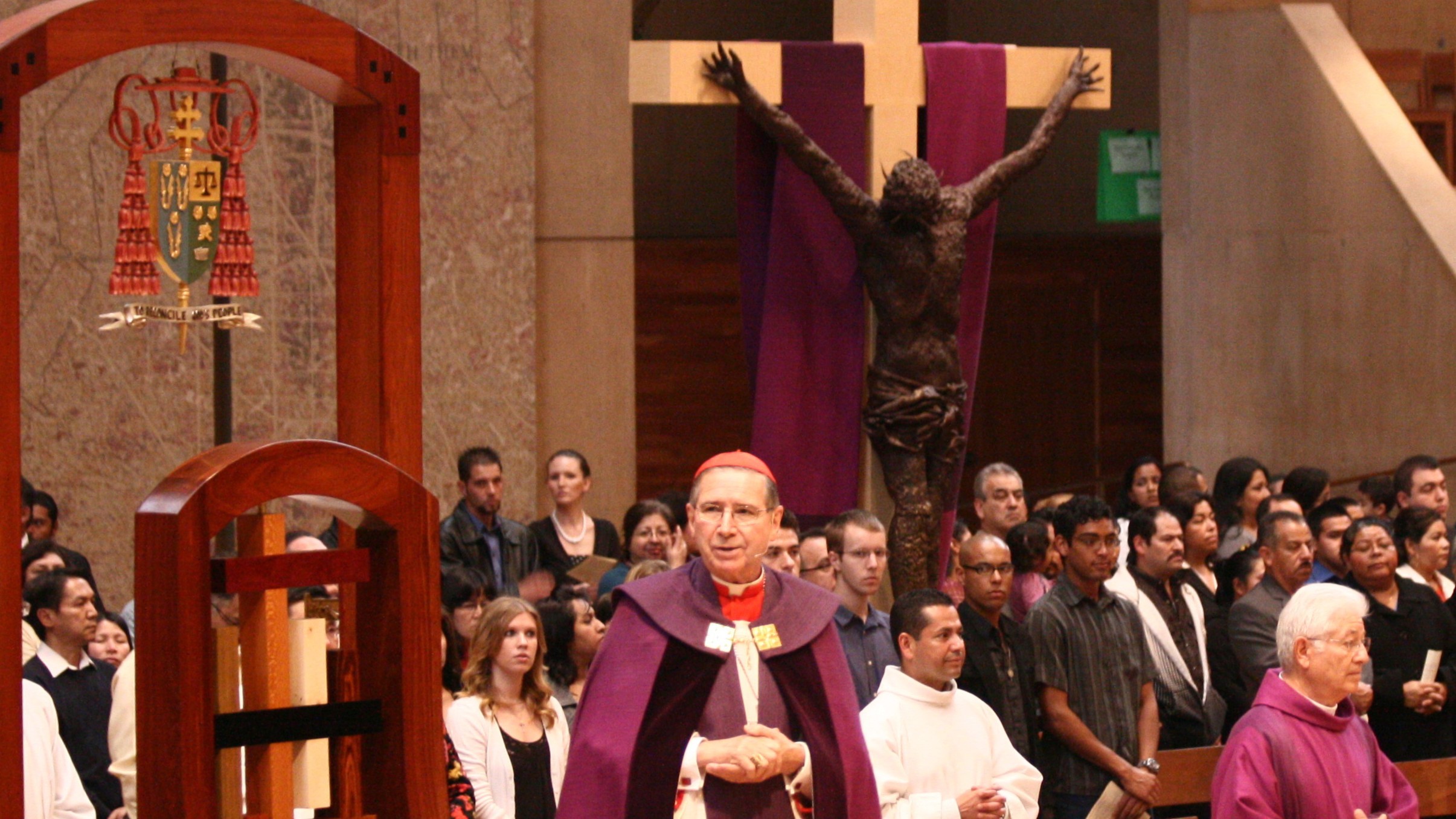 Mahony at the cathedral of Our Lady of Los Angeles, 2010. Wikimedia by prayitno3063@yahoo.com Mahony at the cathedral of Our Lady of Los Angeles, 2010. Wikimedia by prayitno3063@yahoo.com