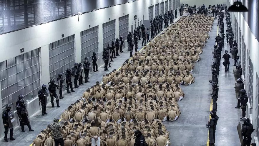 ‘Guantánamo con esteroides’: la megacárcel de Bukele en El Salvador