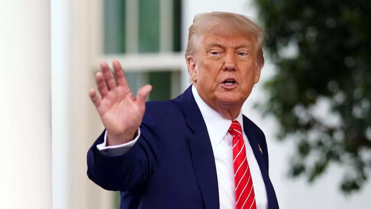 Trump anuncia rebaja de aranceles a China antes de reunión en Suiza