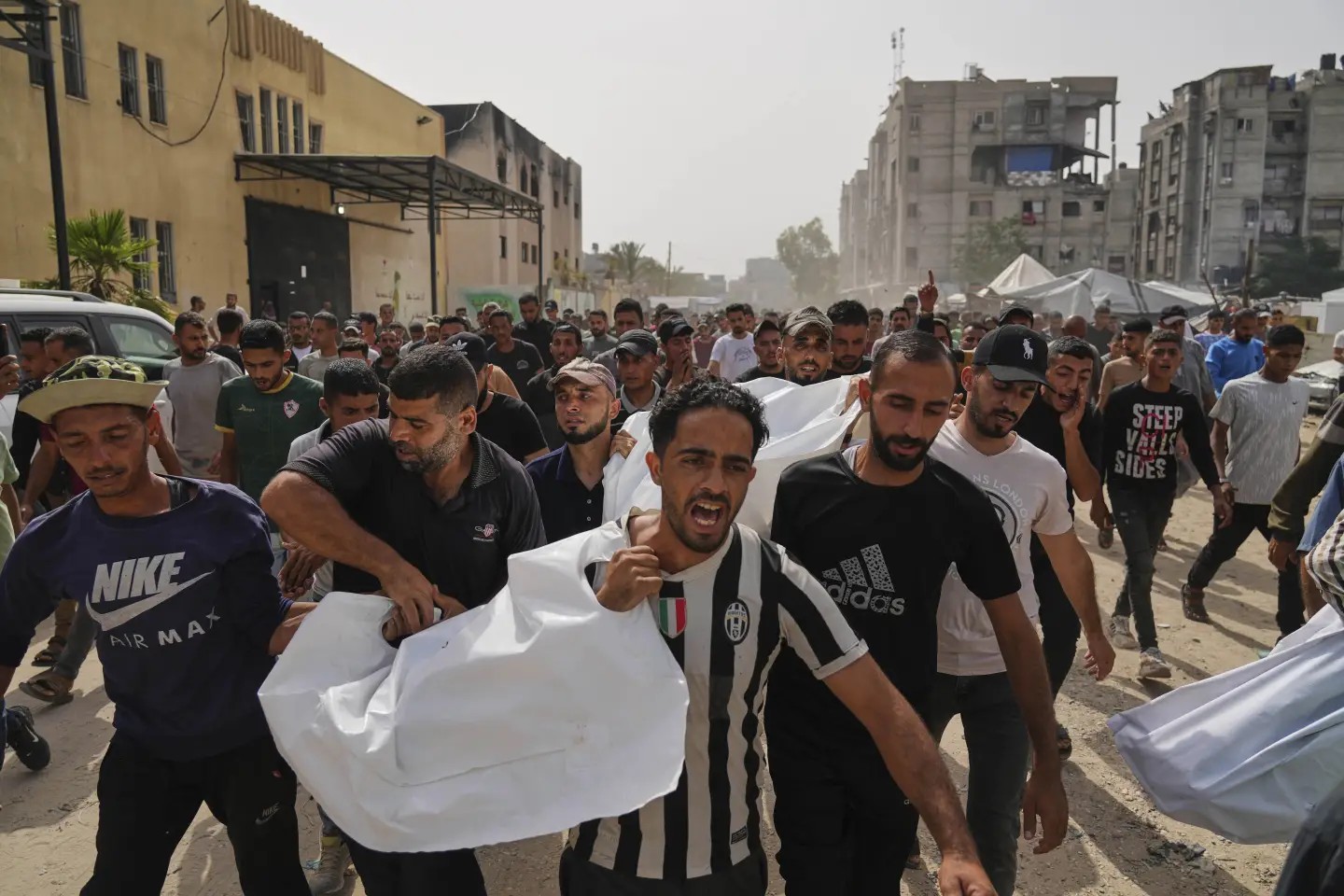 Israel permitirá ayuda “básica” en Gaza luego de tres meses de bloqueo