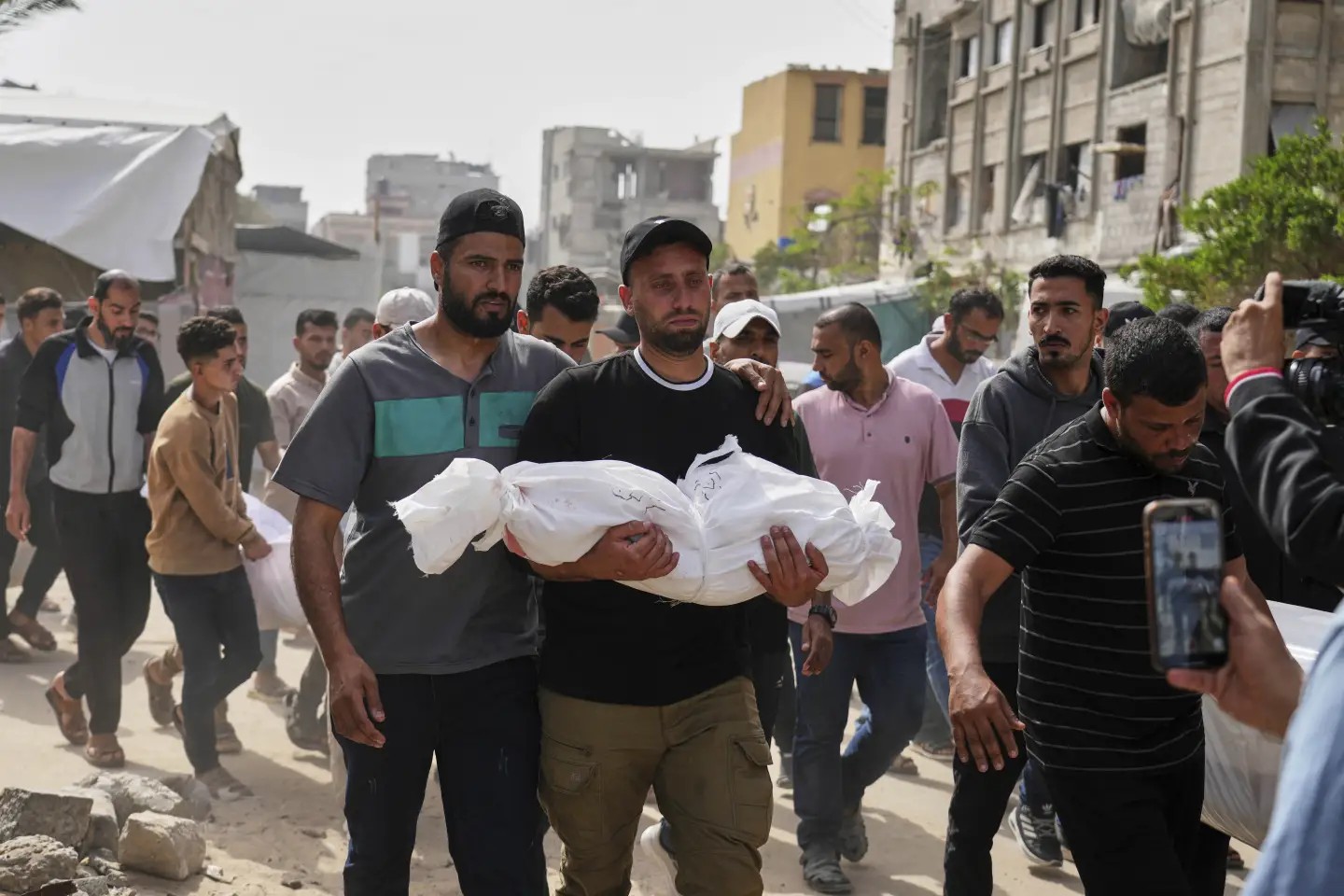 Israel permitirá ayuda “básica” en Gaza luego de tres meses de bloqueo