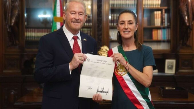Foro Público: El halcón llegó a México