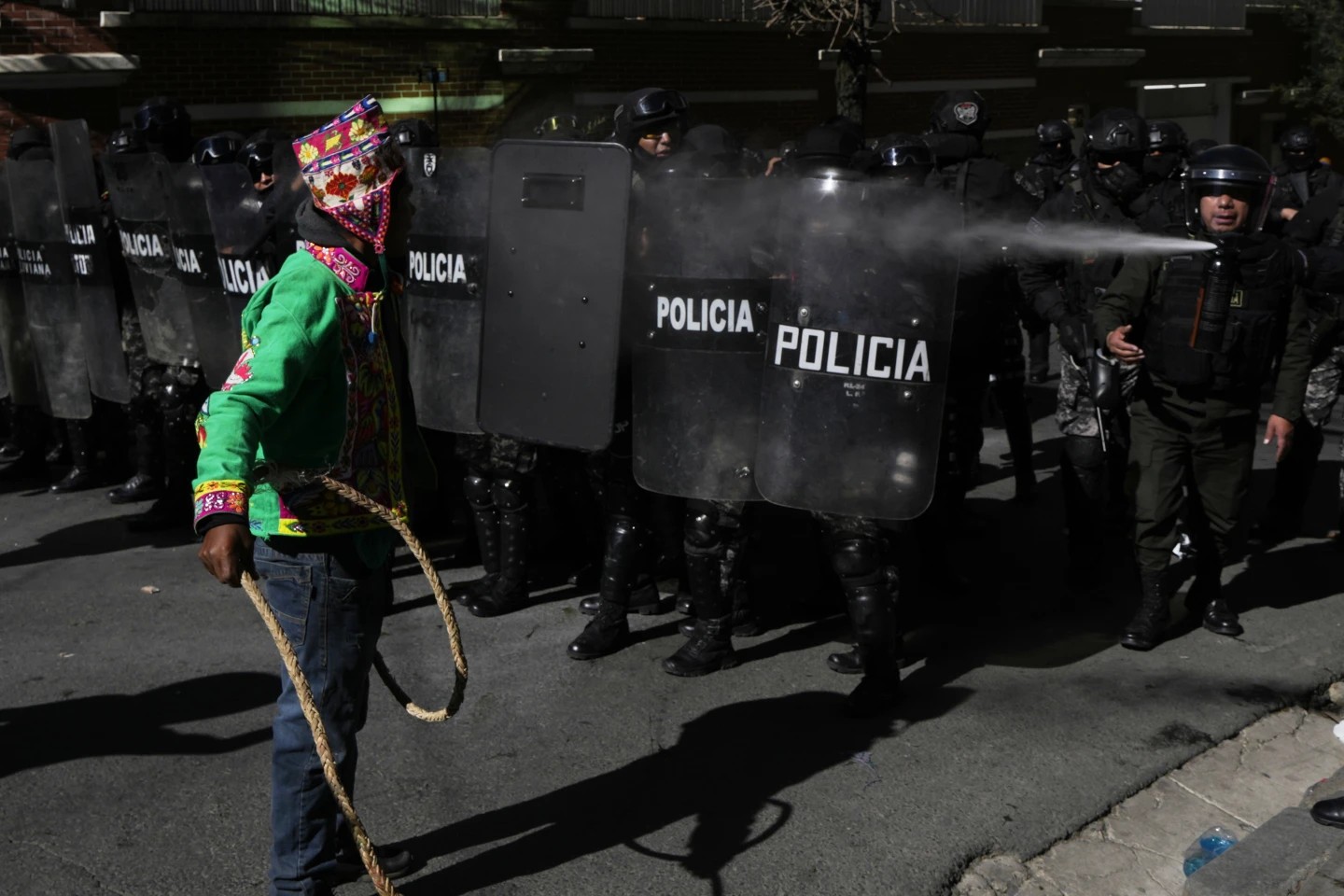 Bolivia va a los comicios más polarizados sin Evo Morales