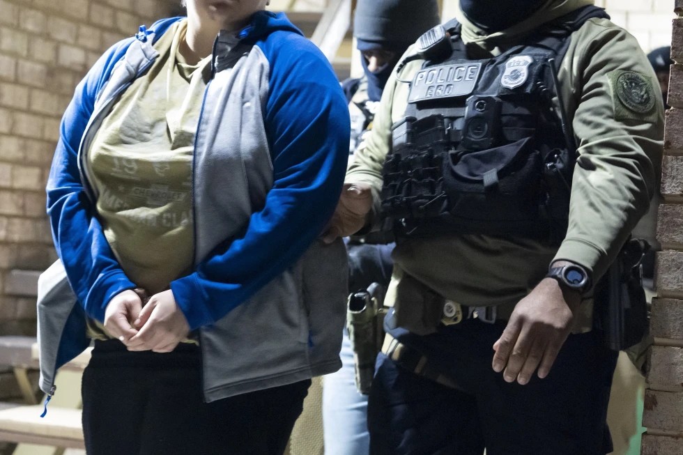Trump libera a migrantes en refugios que amenazó con sancionar