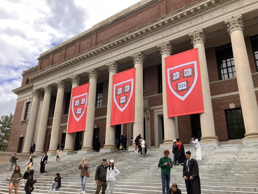 Trump pretende cancelar fondos federales destinados a Harvard