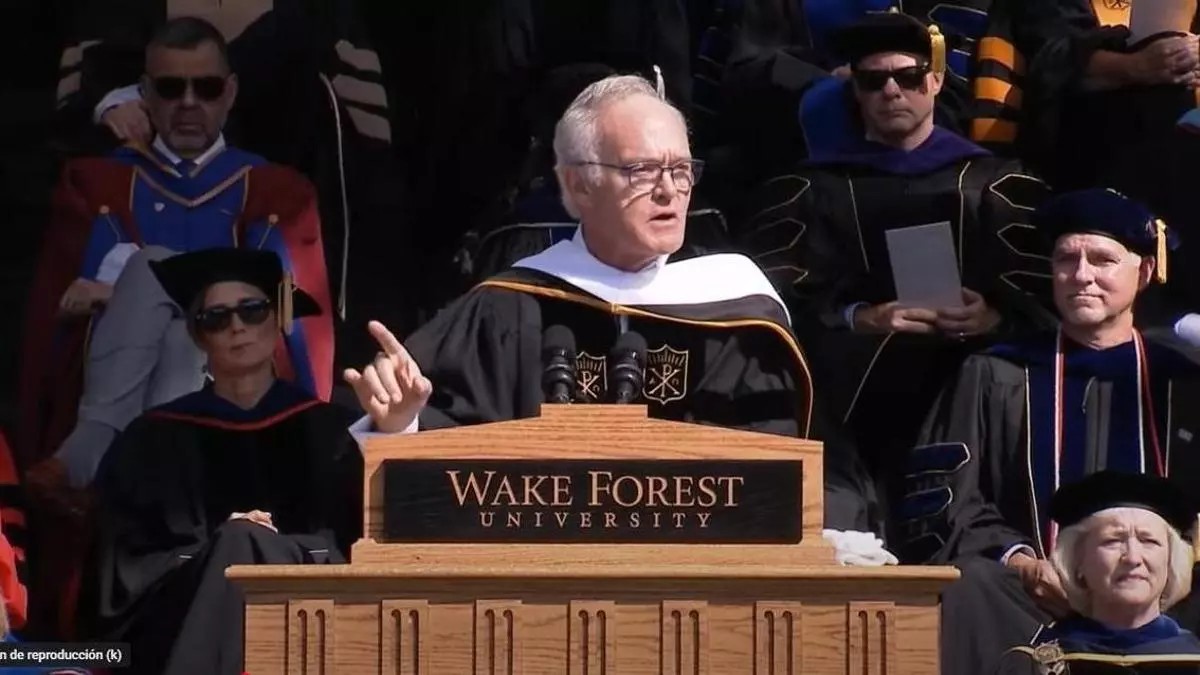 Scott Pelley a Trump: “La ignorancia trabaja para el poder“