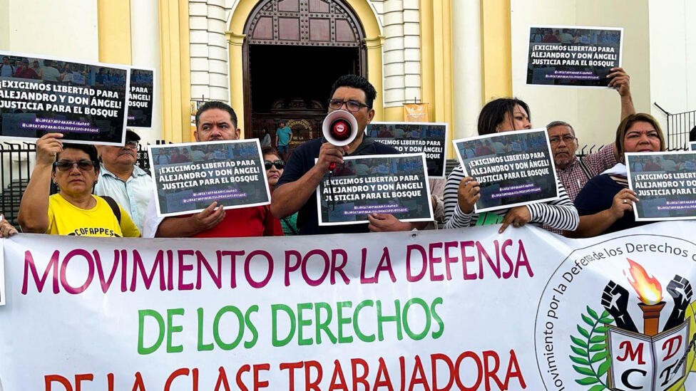 Bukele endurece ofensiva contra activistas y opositores en El Salvador