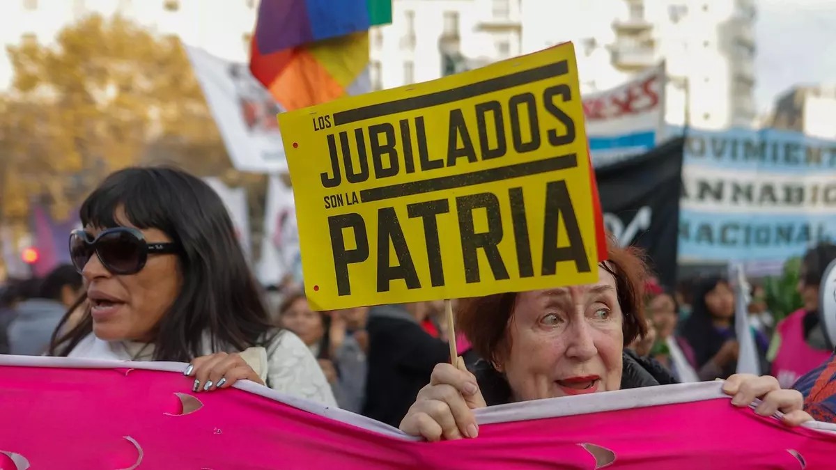 ‘Ni Una Menos‘ sale a las calles en Argentina contra recortes de Milei