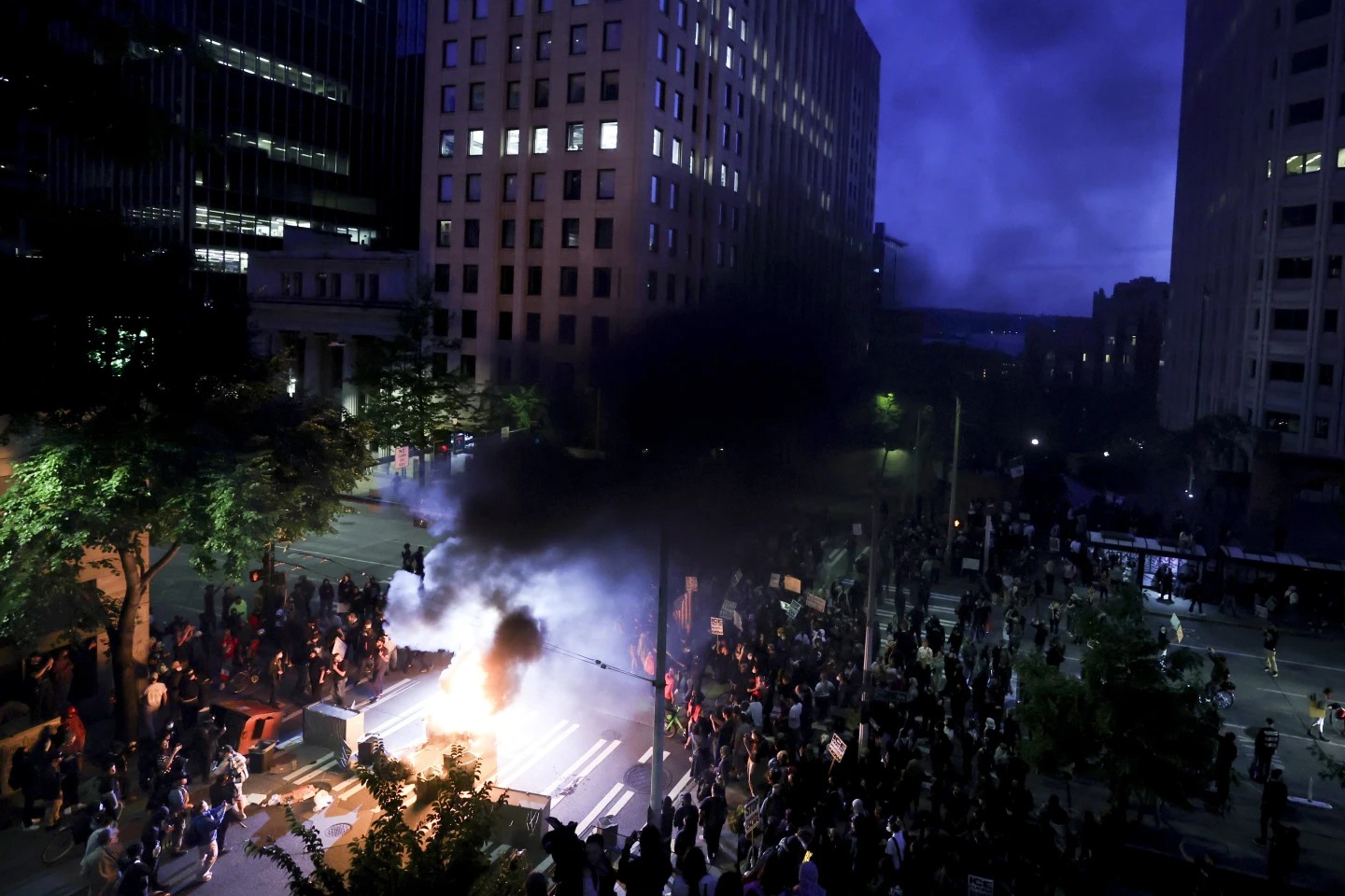 Cities Resist: U.S. Erupts Over ICE Raids and Trump’s Use of Force