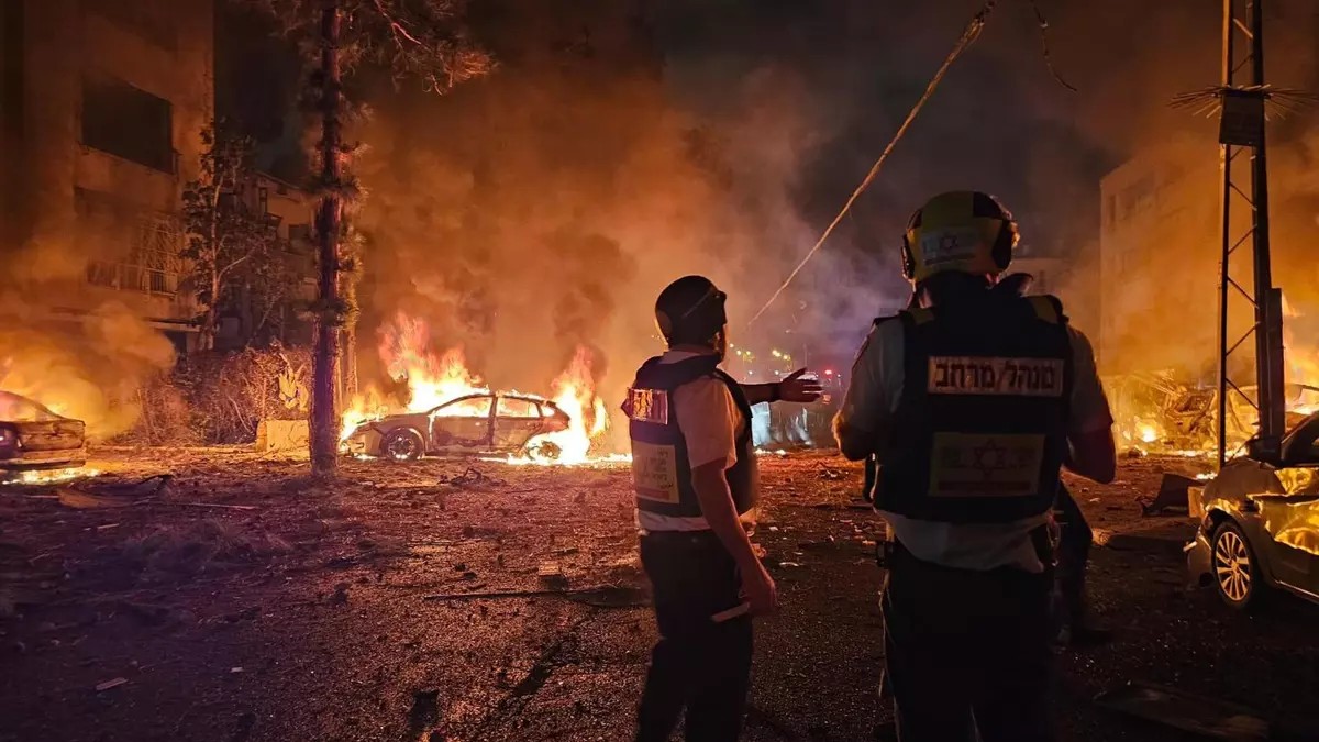 Ofensiva israelí desata caos en Teherán asfixiado por crisis económica