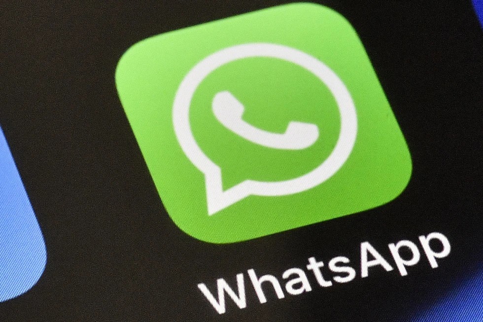 Irán acusa a WhatsApp de colaborar con Israel y pide restringir su uso