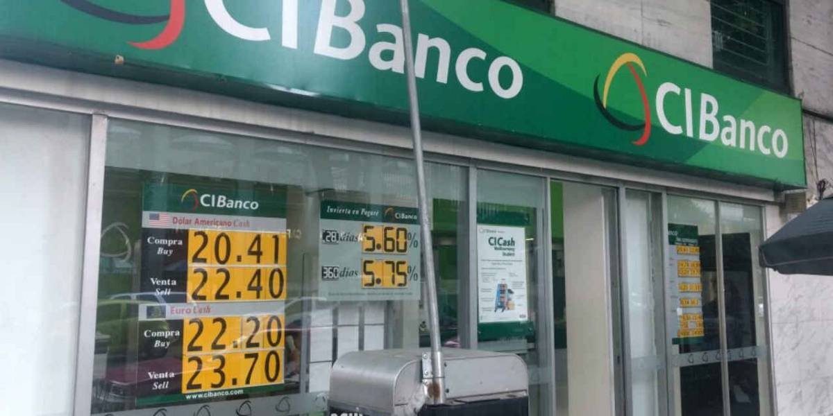 EEUU sanciona a tres bancos mexicanos por lavado de dinero