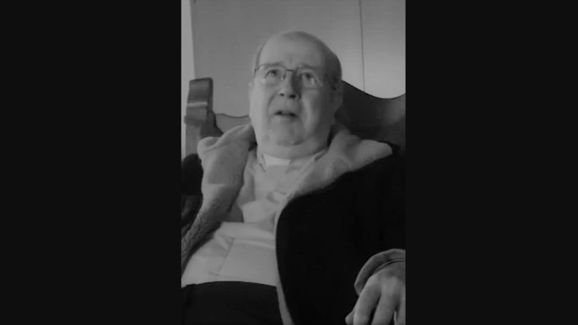 Francisco José Cox Huneeus, primeros años de este siglo. Redes sociales de la arquidiócesis de La Serena, Chile.
