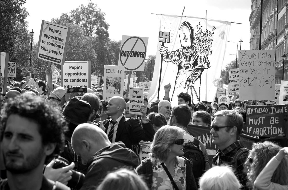 Mobilizations against Pope Benedict XVI's visit to the United Kingdom, 2010. Picture: Jasn @ www.flickr.com/photos/lewishamdreamer/5042281416/in/photostream/