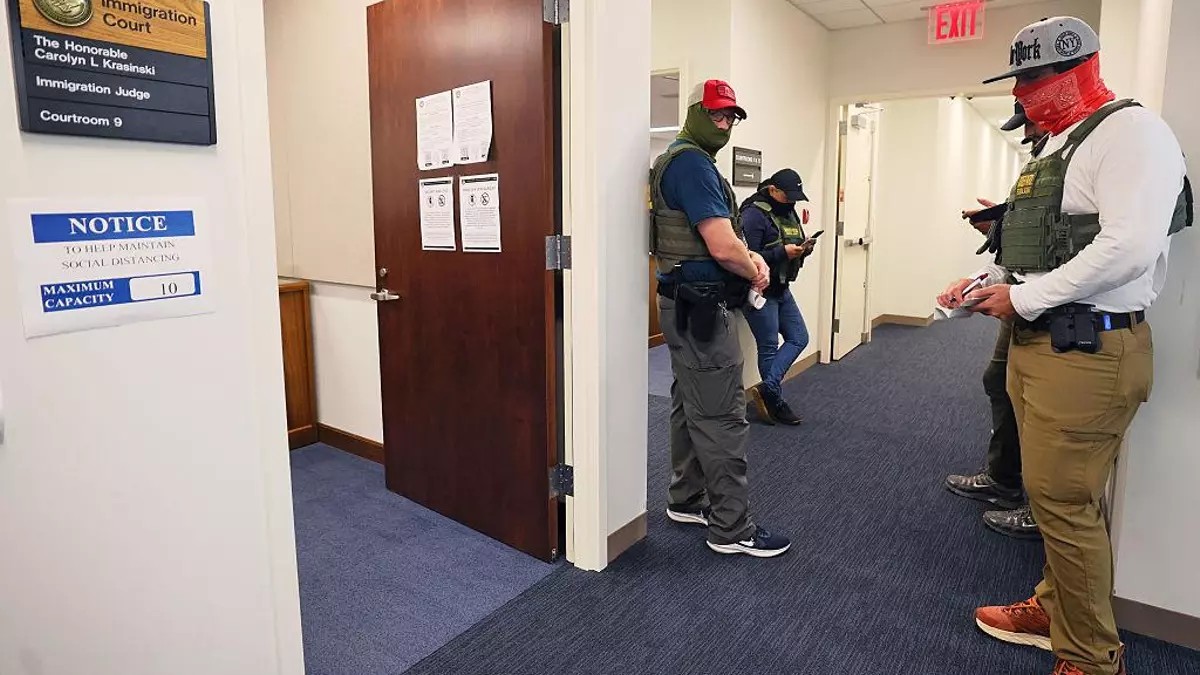 Votó a Trump y después agentes de migración detuvieron a su mujer