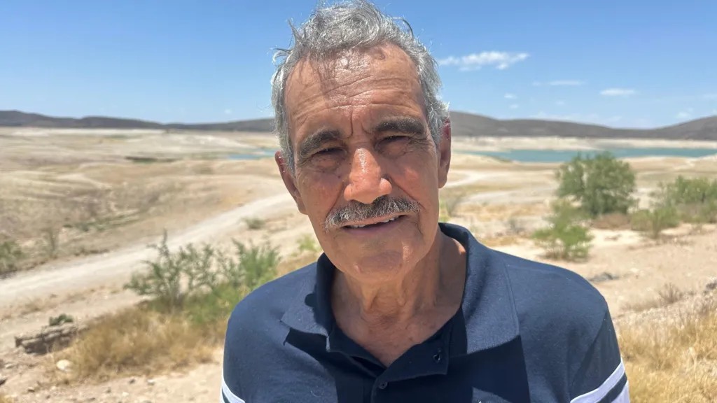 Rafael Betance dice que los niveles de agua en el embalse han caído durante los últimos ocho años.