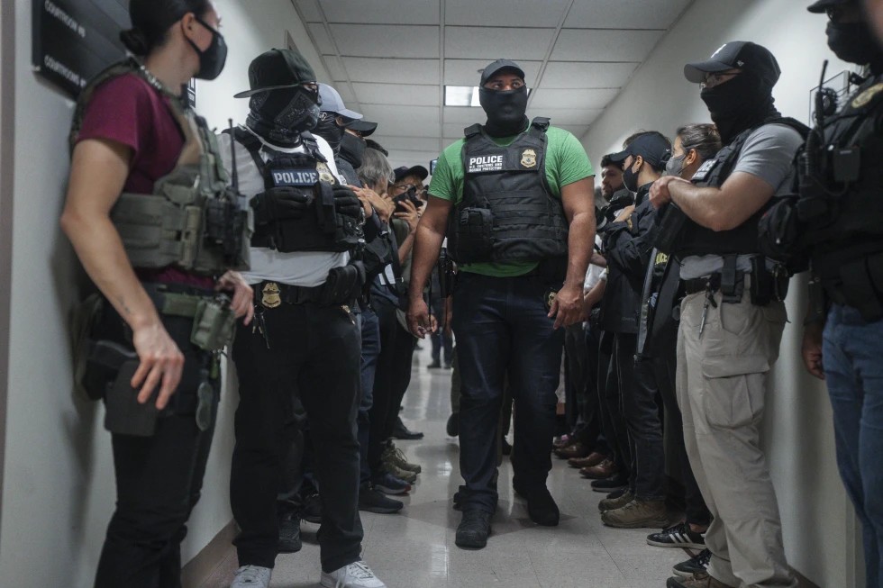 ICE amplía autoridad para aumentar detenciones sin audiencia de fianza