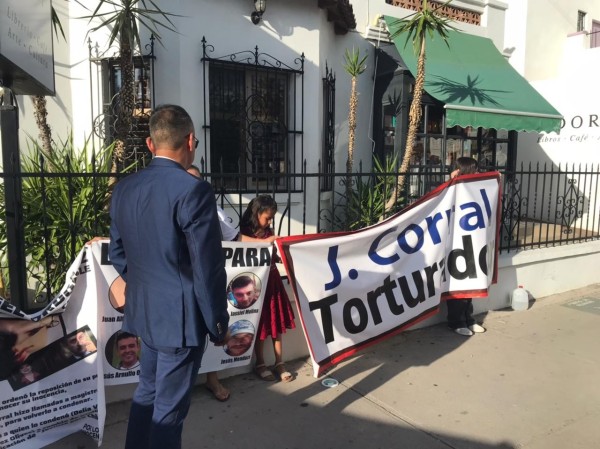 “¡Quiero caras!“: esposa de Javier Corral amenaza a víctimas de tortura
