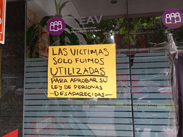 “Ningún dolor es opción“: víctimas resisten frente a la CEAV