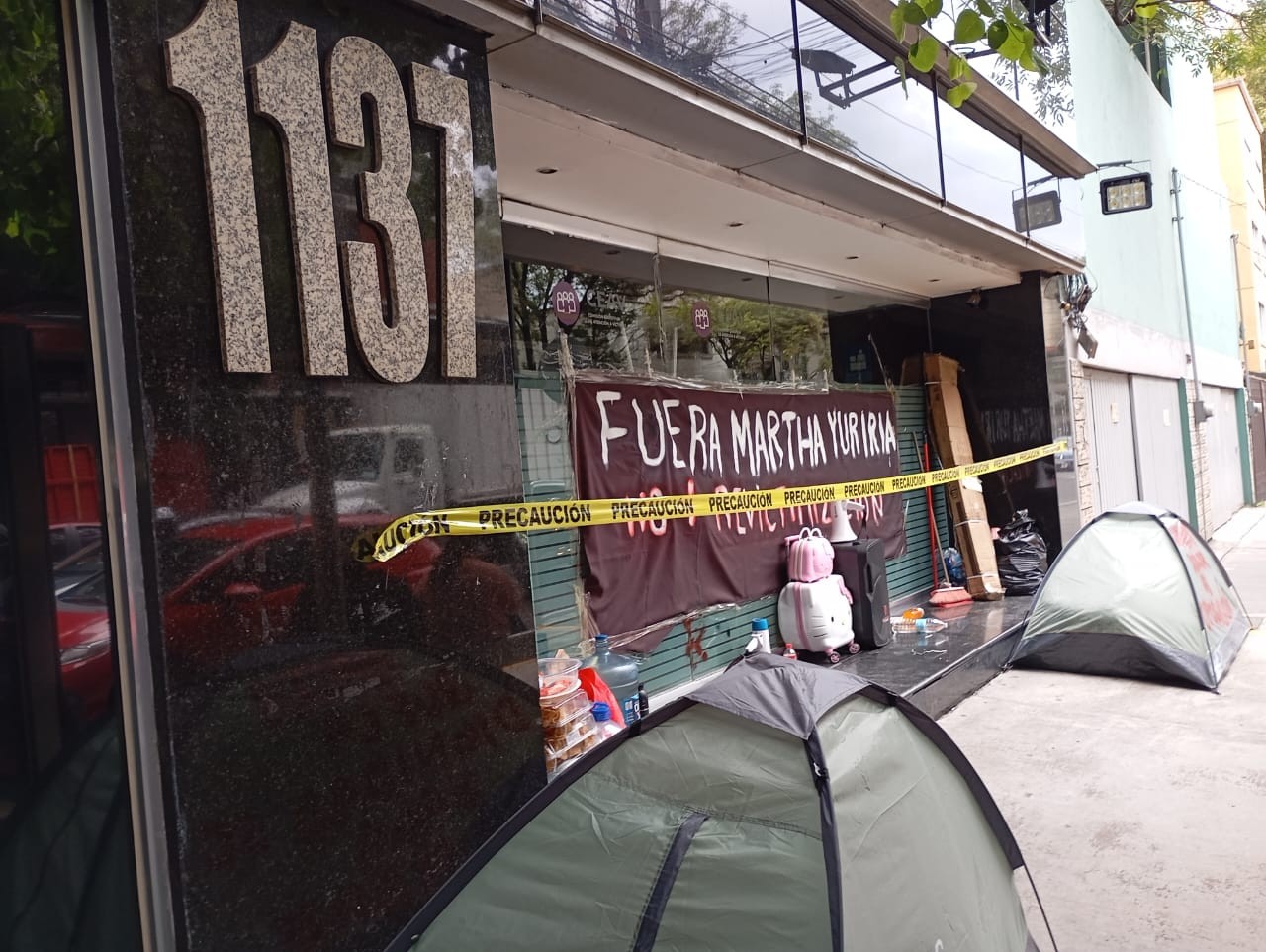 “Ningún dolor es opción“: víctimas resisten frente a la CEAV