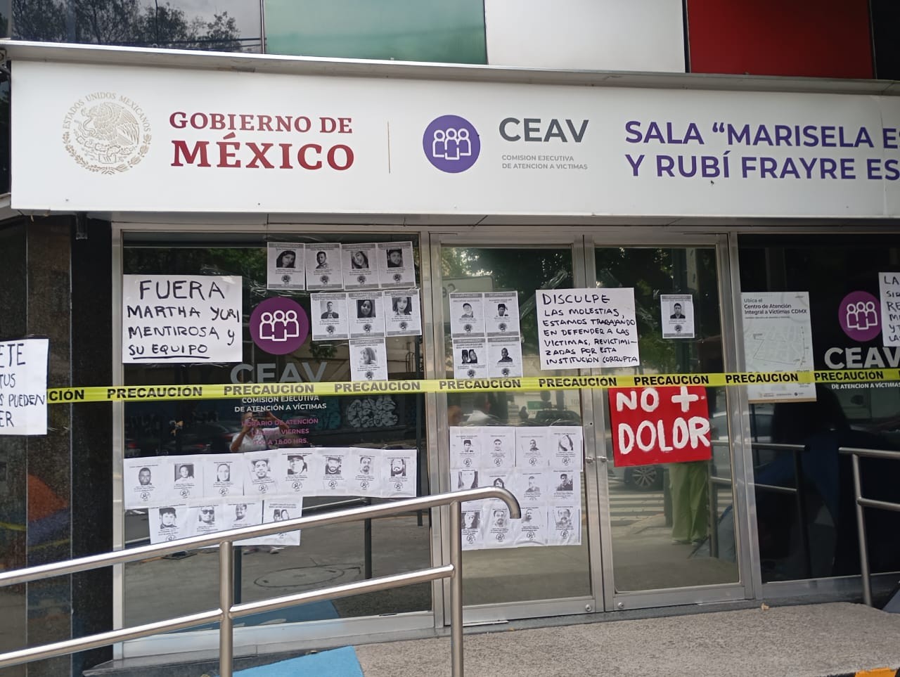 “Ningún dolor es opción“: víctimas resisten frente a la CEAV