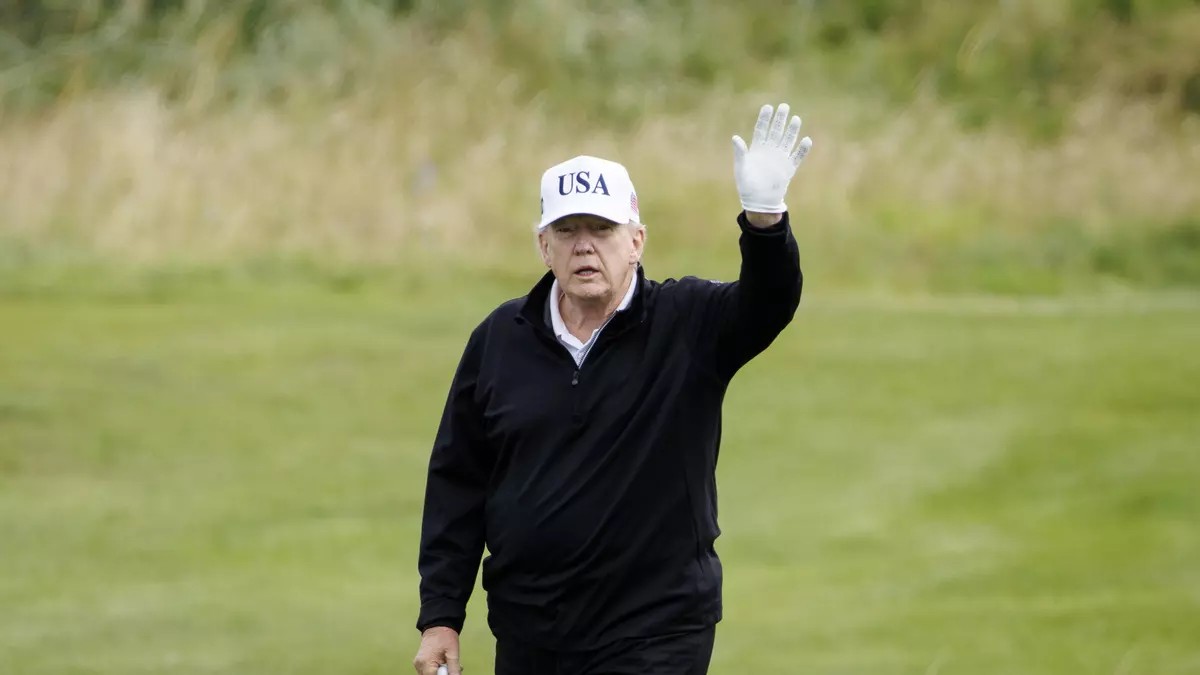 Trump intenta esquivar los daños del caso Epstein
