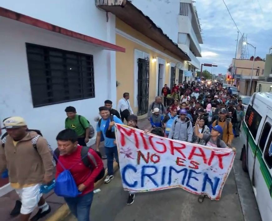 Caravana migrante sale de Tapachula rumbo a la CDMX, pese a Trump