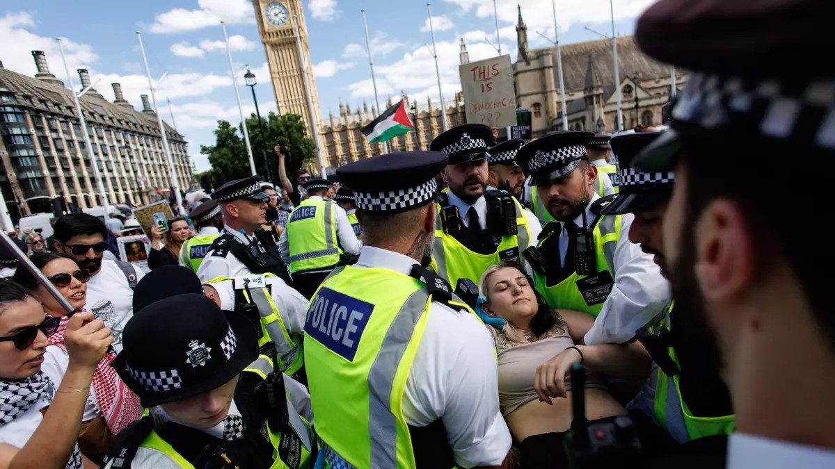 Policía británica arresta a 474 personas por apoyar a Palestine Action