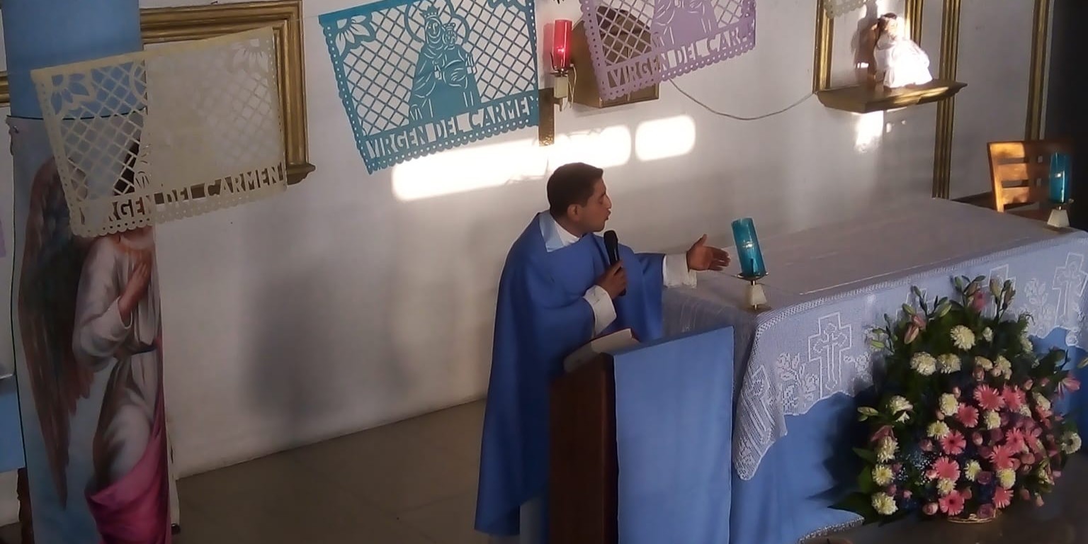 Diego Pallares Contreras presides over Mass at the chapel of Our Lady of Mount Carmel in the diocese of Izcalli, July 2023. From the chapel's social media. Diego Pallares Contreras presides over Mass at the chapel of Our Lady of Mount Carmel in the diocese of Izcalli, July 2023. From the chapel's social media.