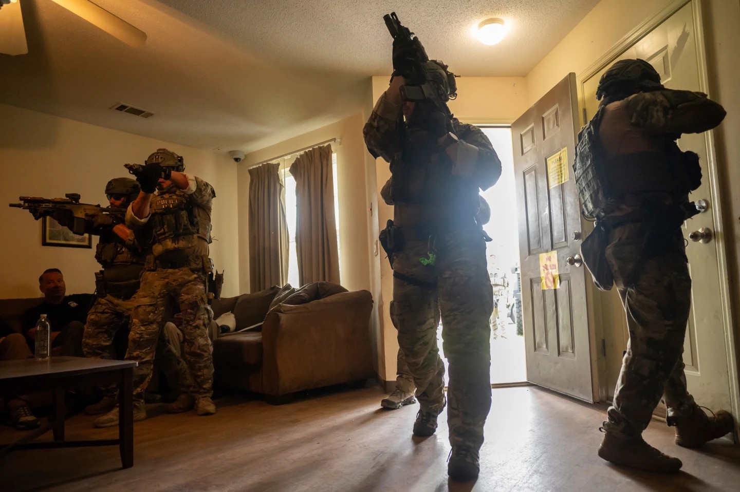 ICE acelera la formación de agentes para reforzar deportaciones