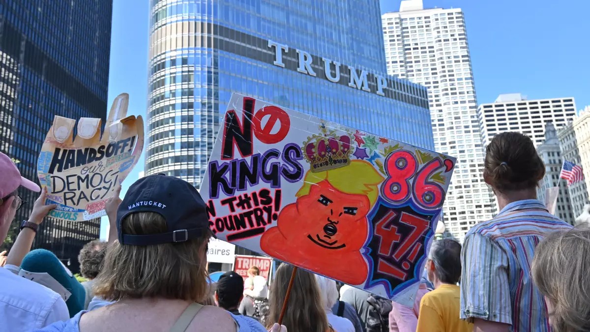 Trump lanza redada masiva contra migrantes en Chicago