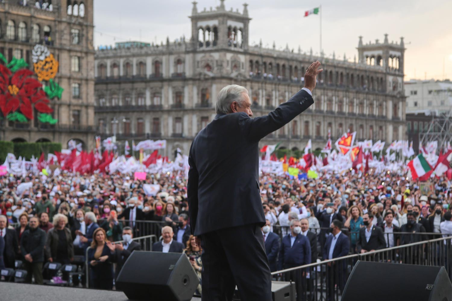 La 4T: una idea plagiada y degradada por López Obrador