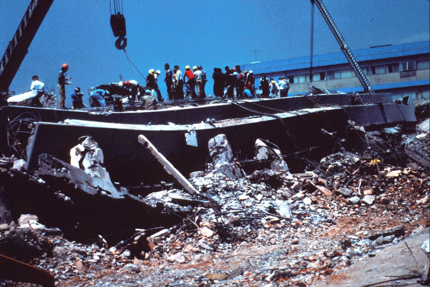 The remains of the Mexico City General Hospital in the hours after the September 19, 1985 earthquake. Wikimedia @ en.wikipedia.org/wiki/1985_Mexico_City_earthquake#/media/File:1985_Mexico_Earthquake_-_Collapsed_General_Hospital.jpg The remains of the Mexico City General Hospital in the hours after the September 19, 1985 earthquake. Wikimedia @ en.wikipedia.org/wiki/1985_Mexico_City_earthquake#/media/File:1985_Mexico_Earthquake_-_Collapsed_General_Hospital.jpg
