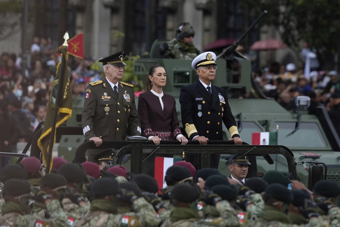 ‘Mea culpa’ de la Marina en desfile patrio: admite corrupción interna