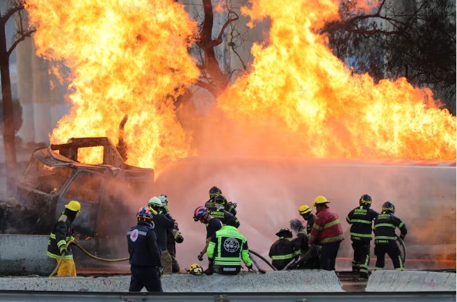 Iztapalapa: sube a 25 la cifra de muertos por explosión de pipa