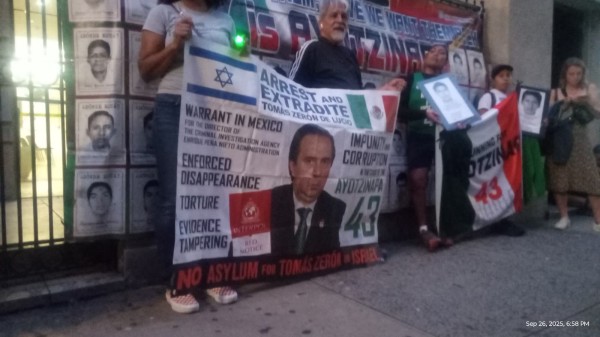 ¡Ayotzinapa, no morirás!