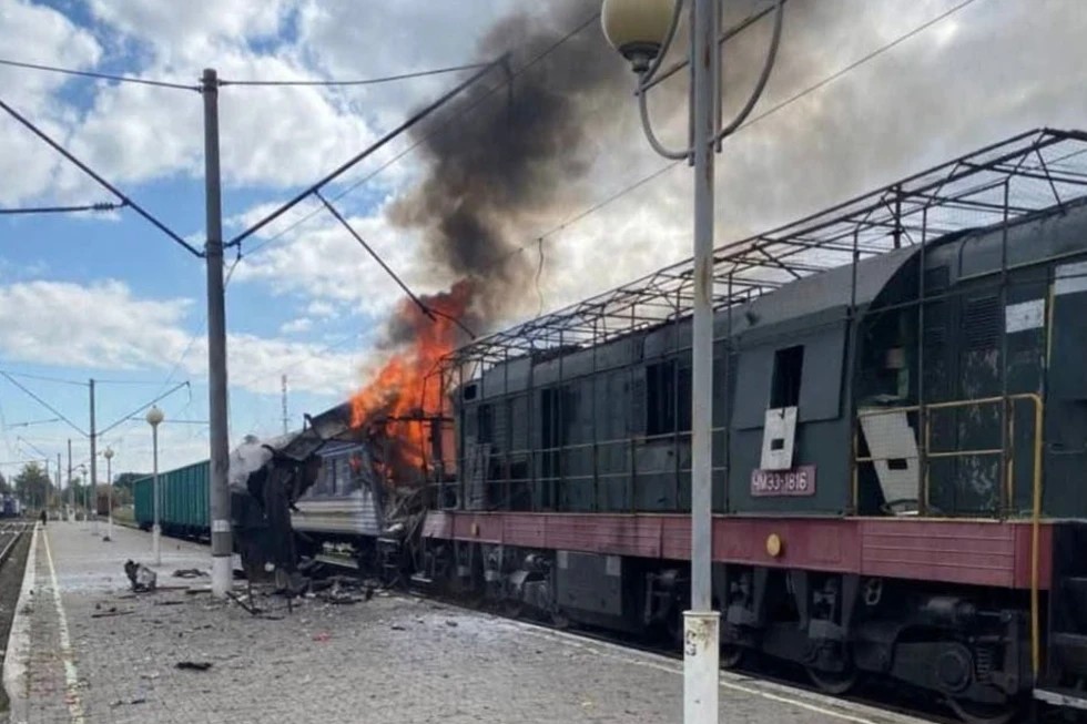 Rusia ataca con drones estación de tren en Shostka, Ucrania