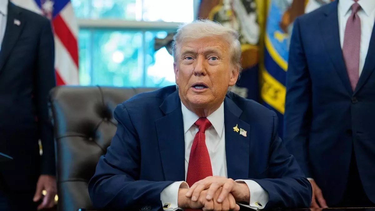 Trump amenaza con la Ley de Insurrección a ciudades demócratas
