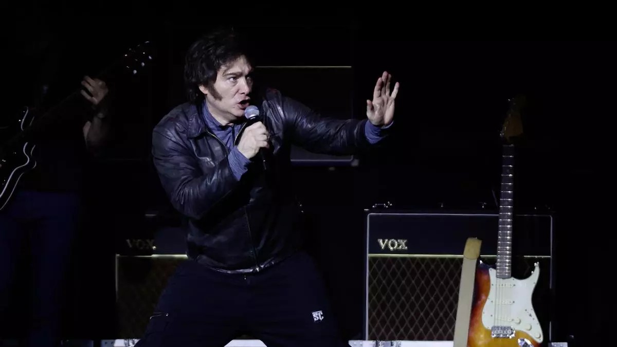 Presidente de Argentina da concierto de rock y niega genocidio en Gaza
