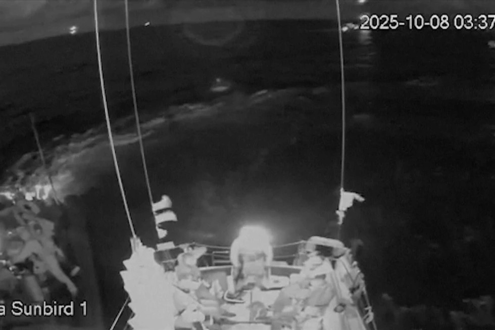 Israel intercepta flotilla rumbo a Gaza y detiene a 145 activistas