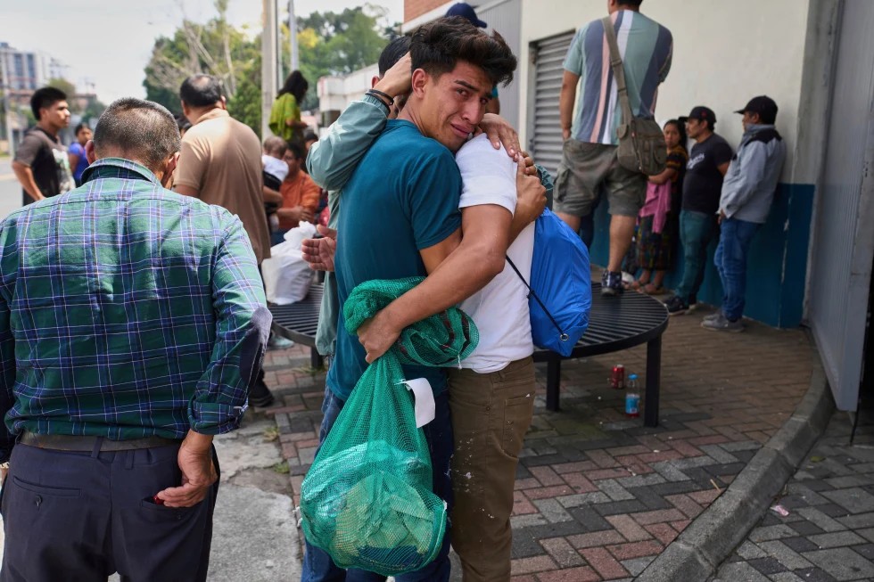 Guatemala recibe migrantes deportados en acuerdo con EEUU
